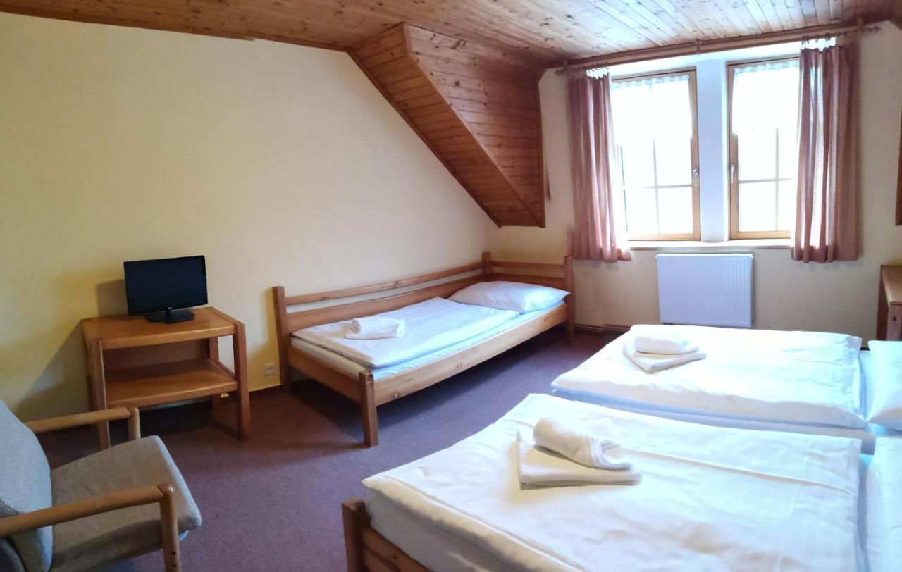 Hotel Zlaty Potok Nicov  Bagian luar foto