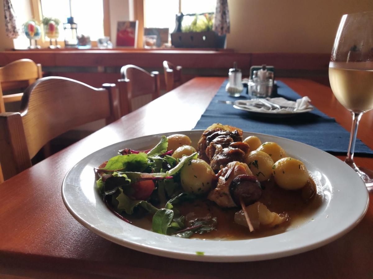 Hotel Zlaty Potok Nicov  Bagian luar foto
