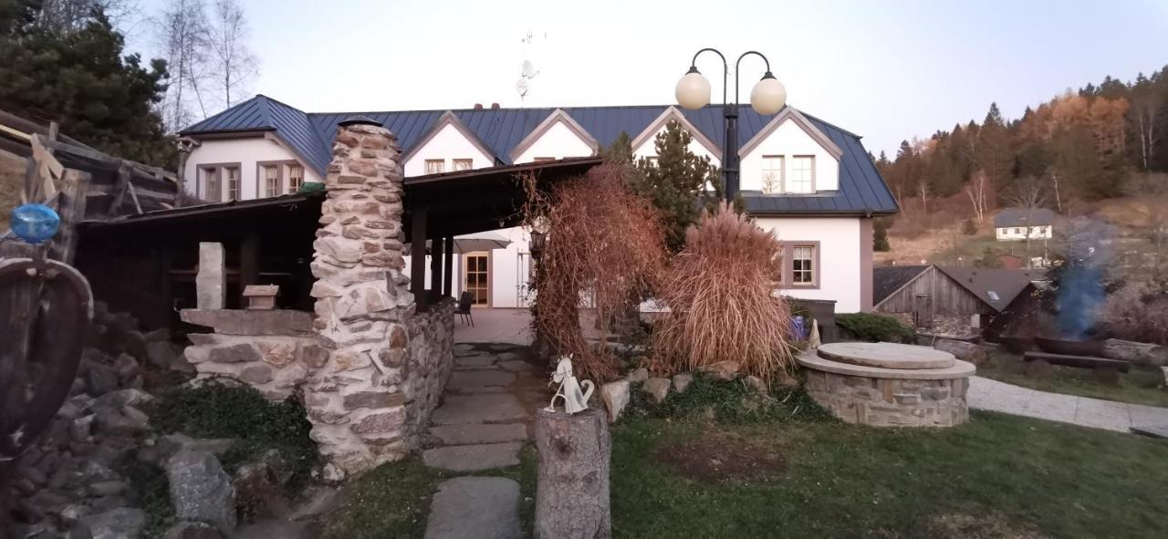 Hotel Zlaty Potok Nicov  Bagian luar foto
