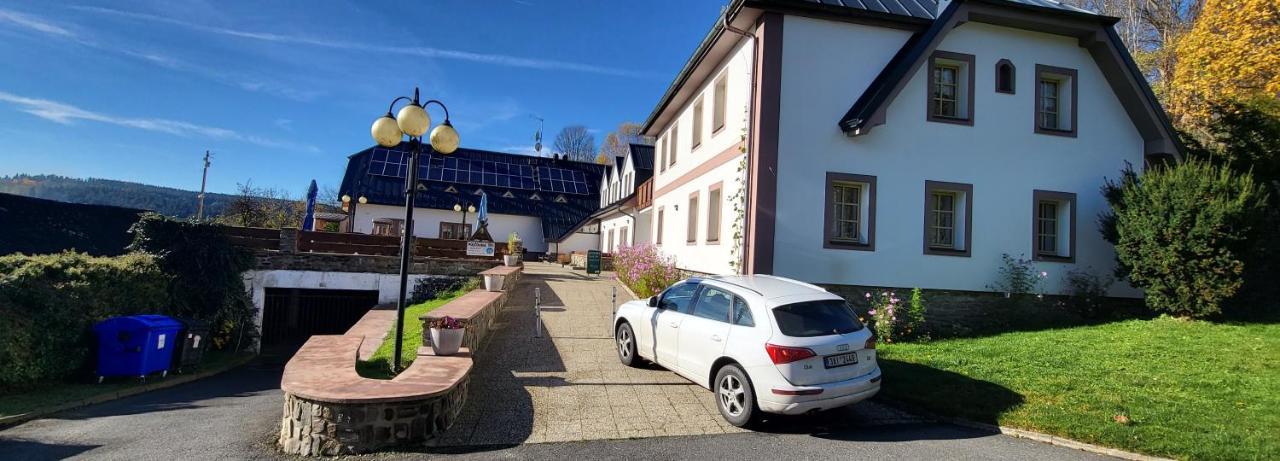 Hotel Zlaty Potok Nicov  Bagian luar foto
