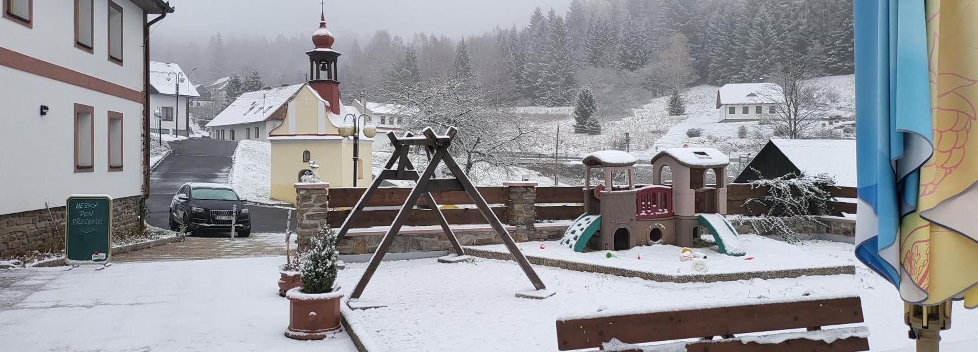 Hotel Zlaty Potok Nicov  Bagian luar foto